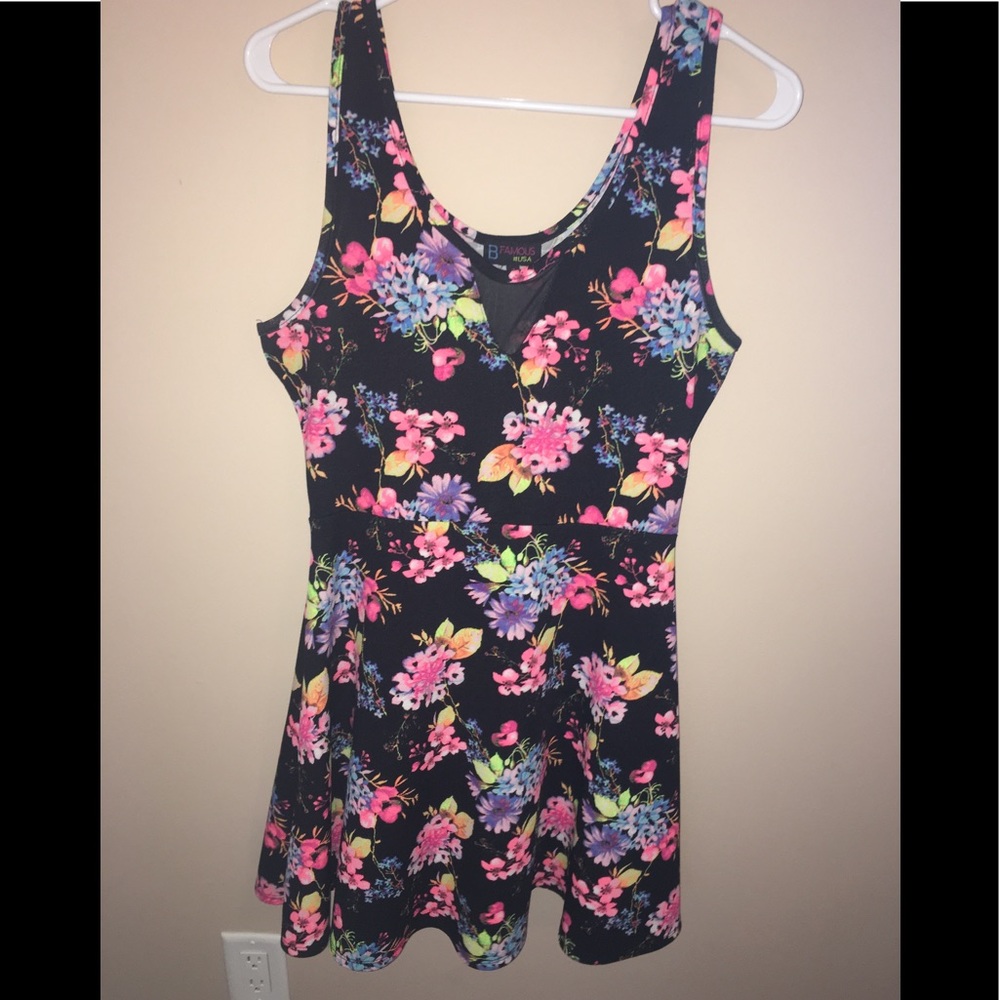 Casual women’s floral dress